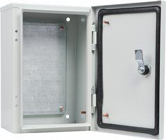 Корпус металлический с панелью 30*20*15, IP54, UBox