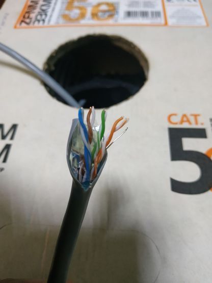 Витая пара интернет Cat.5e F/UTP 4х2х24AWG ЗЗЦМ (внутренний серый)